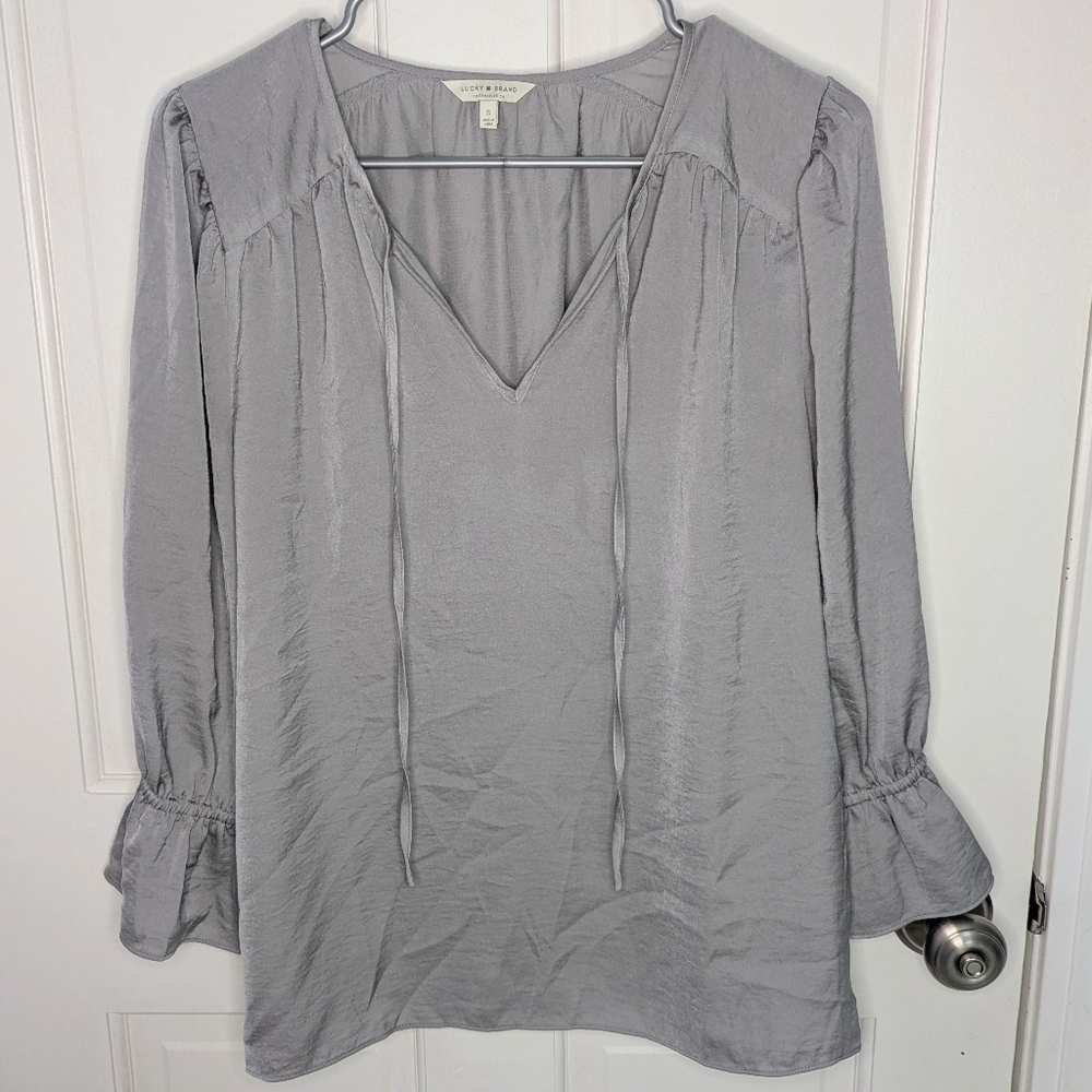 Lucky Brand Light Gray Tie Front V-Neck Blouse Flared Sleeves Size Small